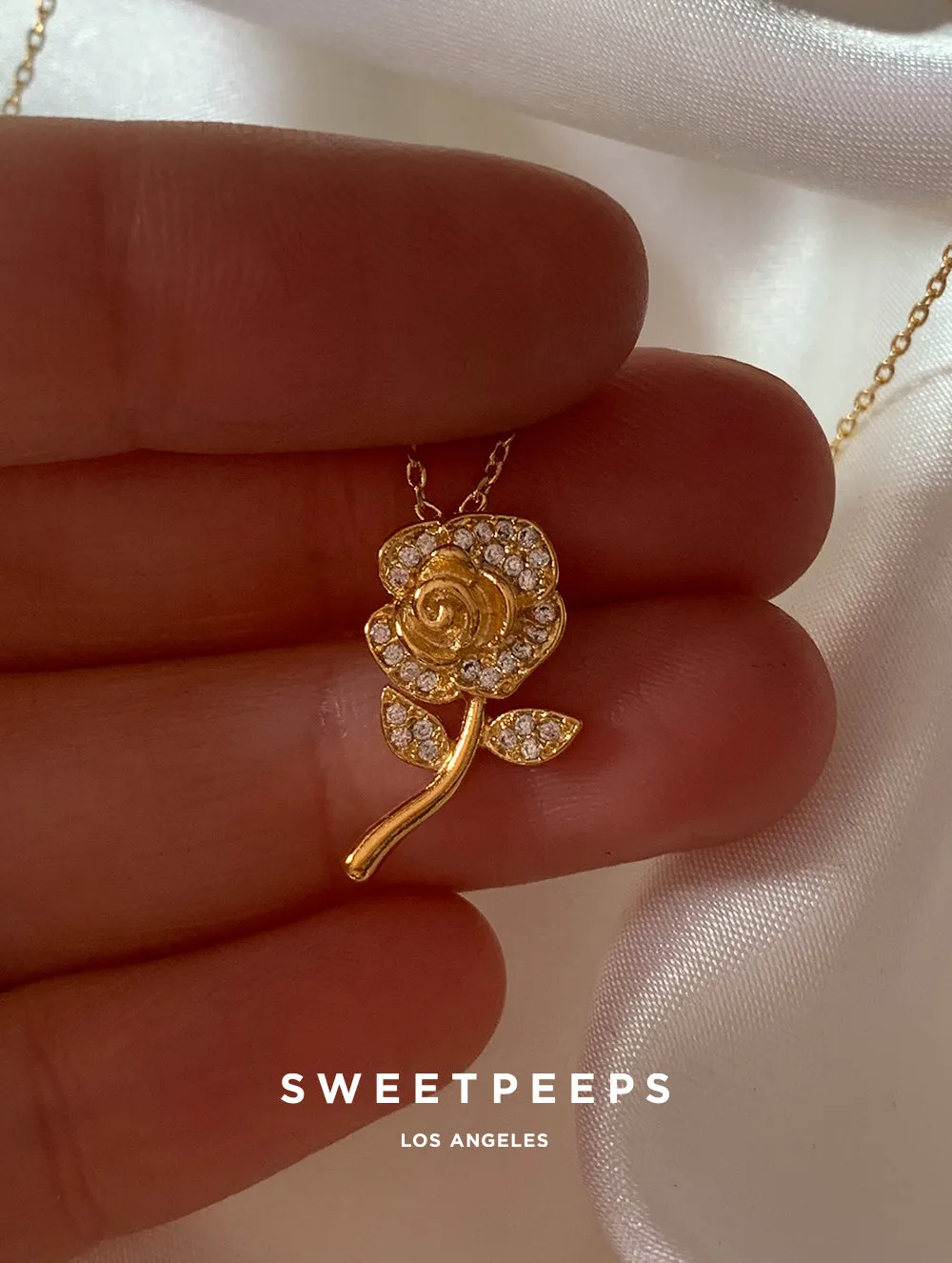 18K Gold Dipped Petal Rose Necklace (RUI)