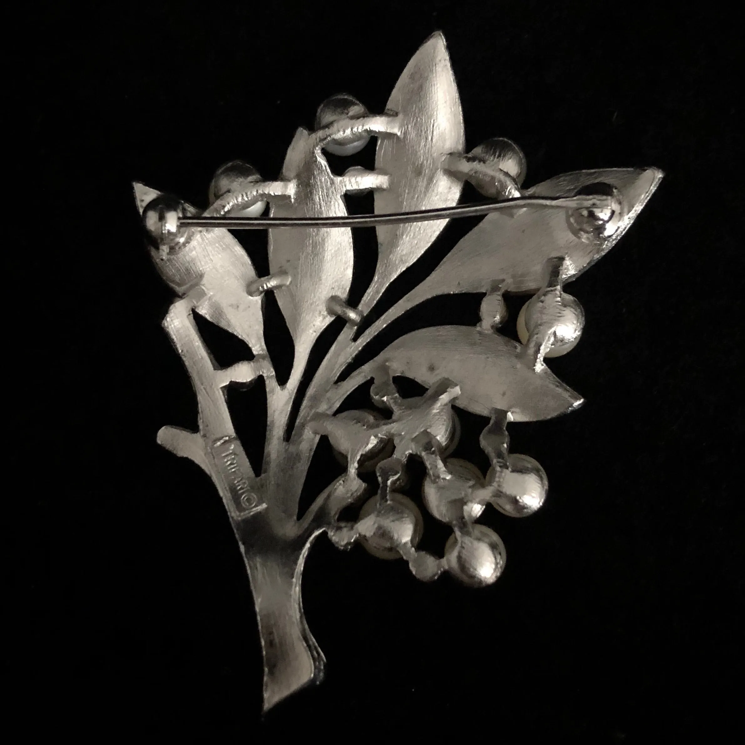 1960s Crown Trifari Pearl & Rhinestone Leaf Brooch