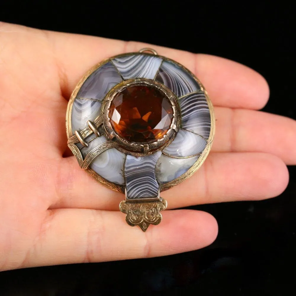 Antique Scottish Agate Gold Brooch - Circa 1860