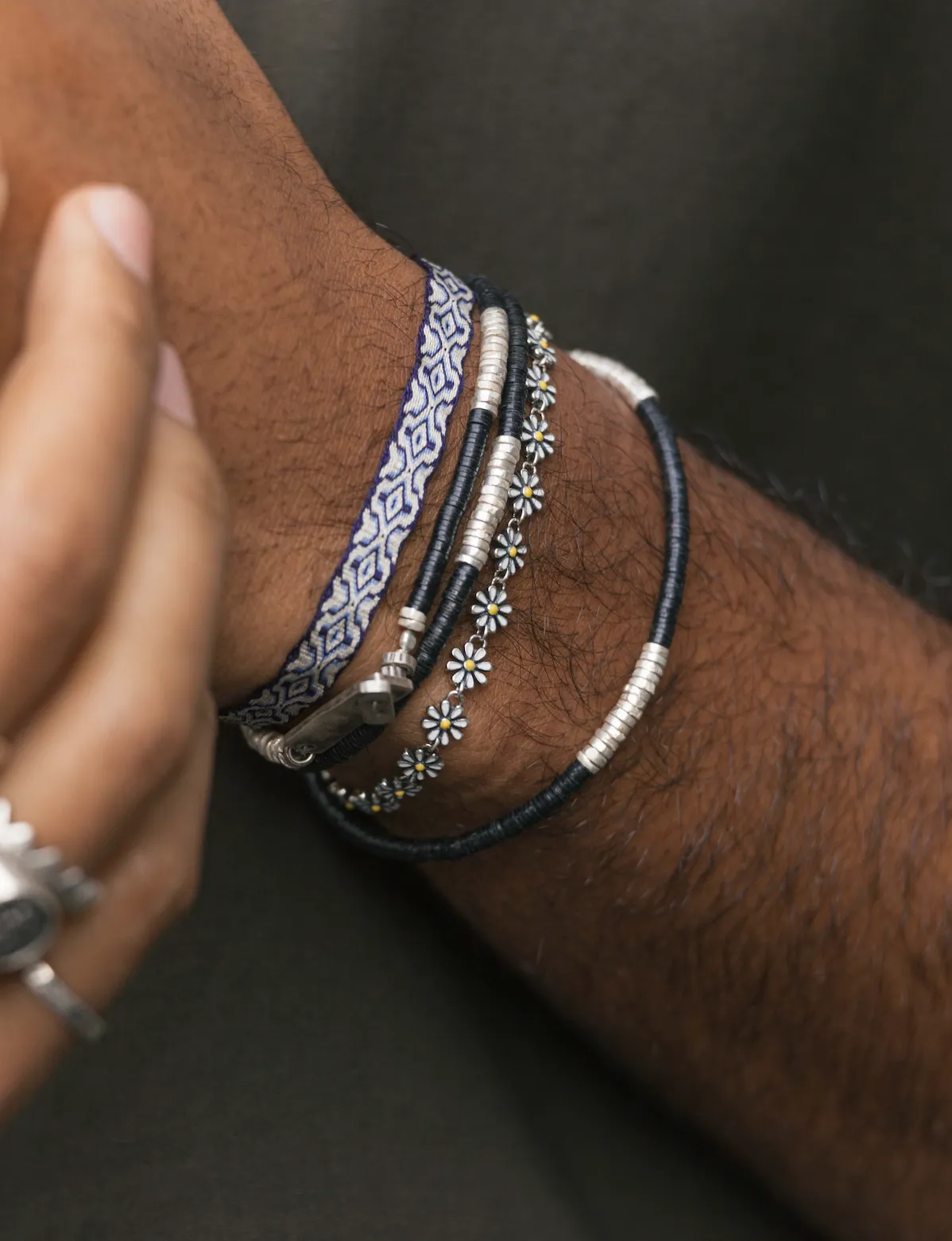 Assorted Daisy Sterling Silver Chain Bracelet