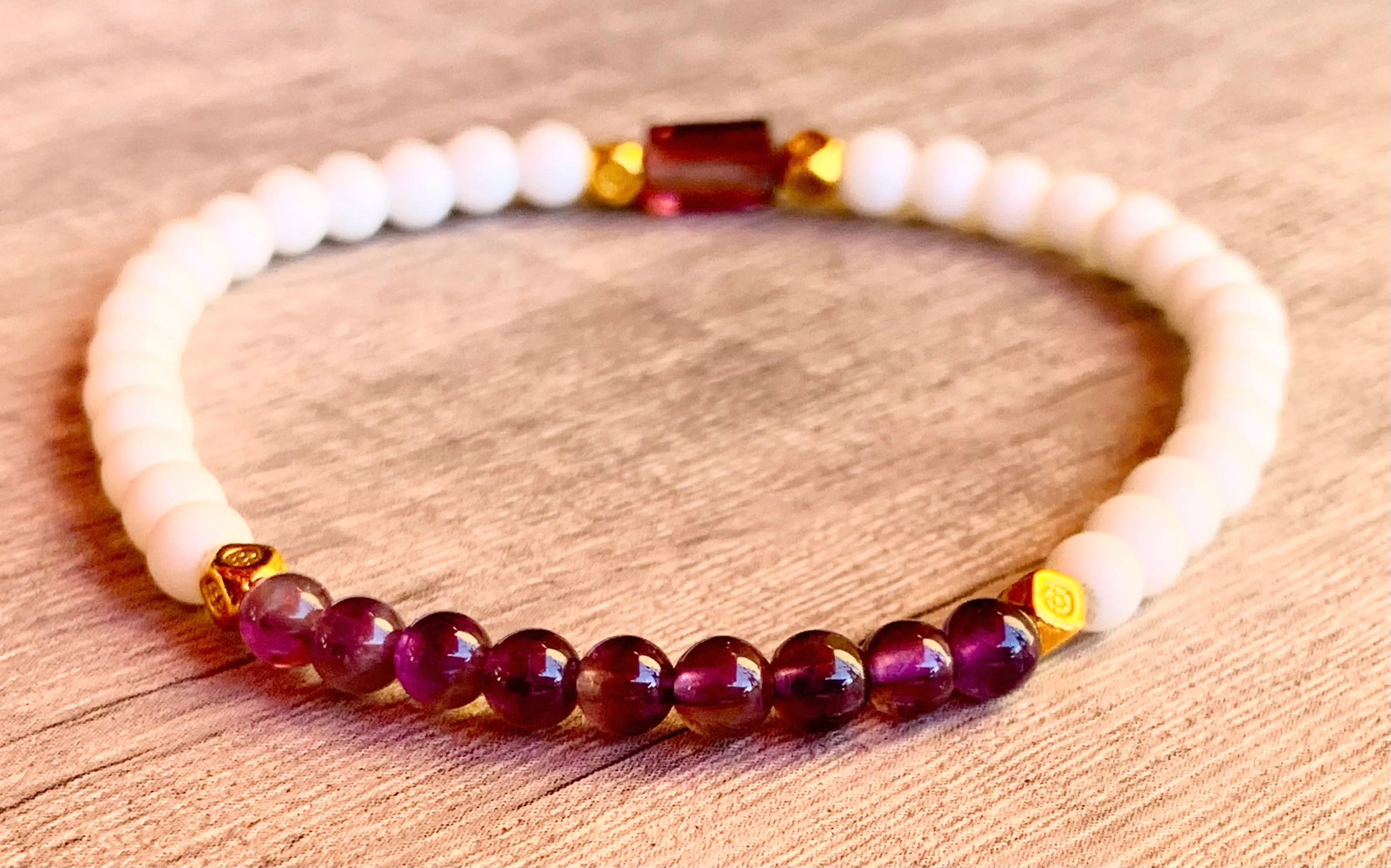 Emily Handmade White Matte Agate, Amethyst, and Austrian Crystal Expandable Bracelet