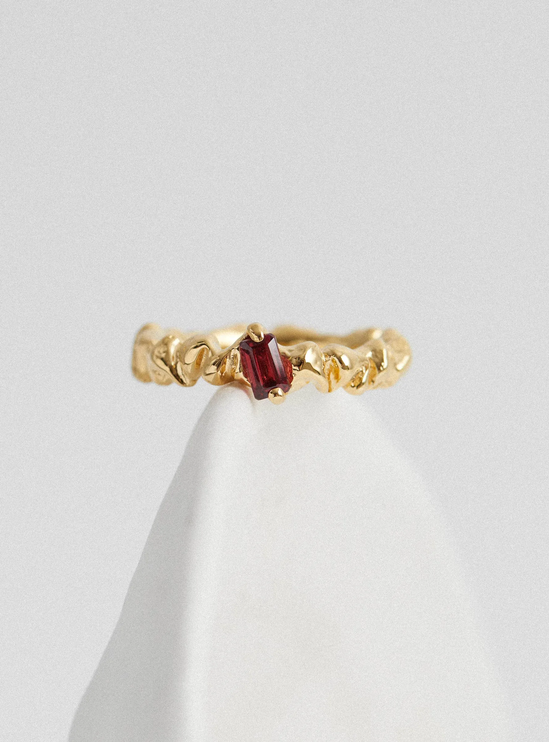 Garnet Crinkle Thin Ring Vermeil