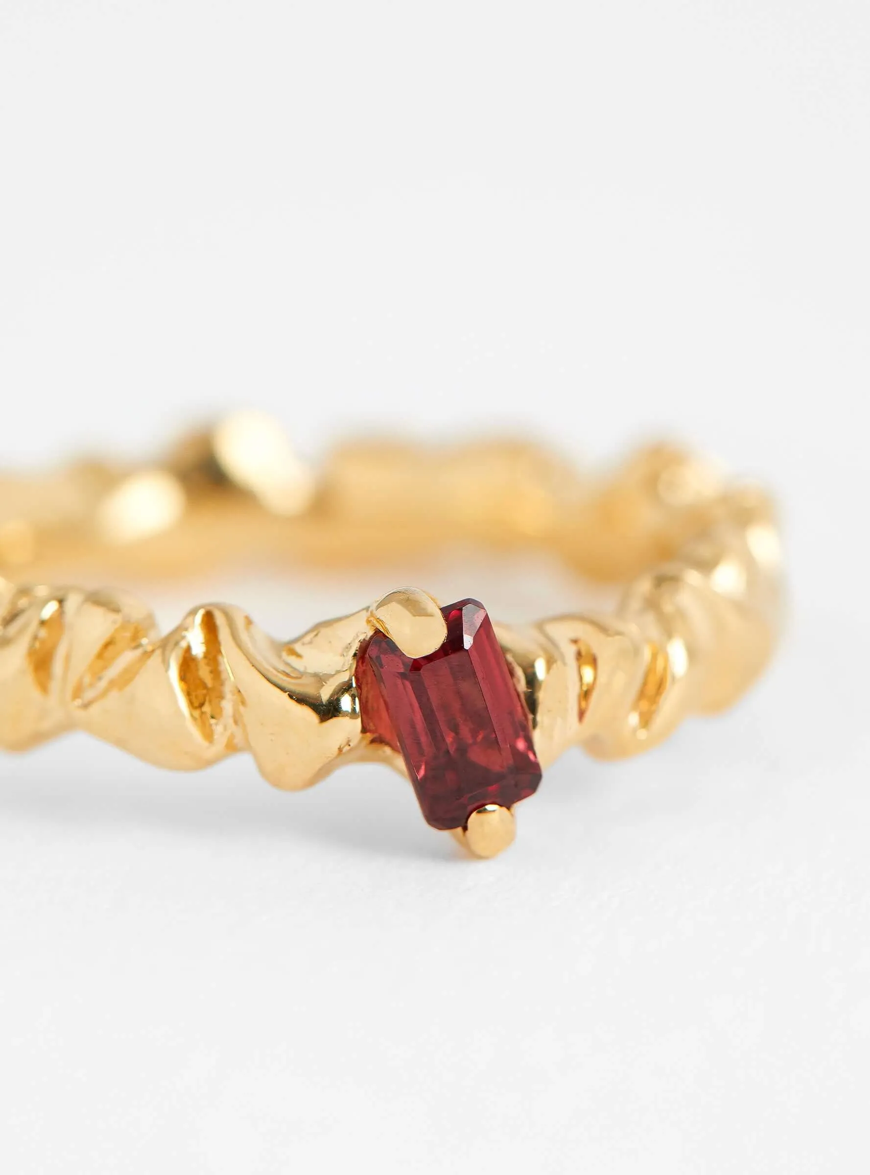 Garnet Crinkle Thin Ring Vermeil