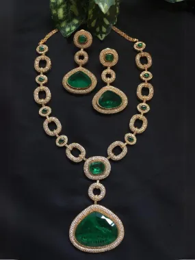 Green Stone Studded Link Pattern Necklace Set