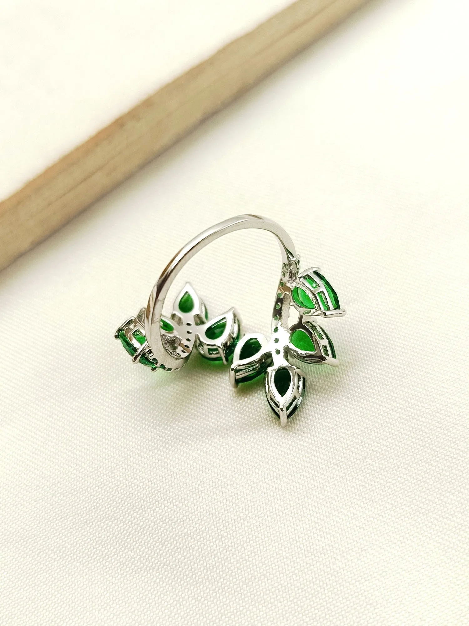 Jhalaka Green American Diamond Finger Ring