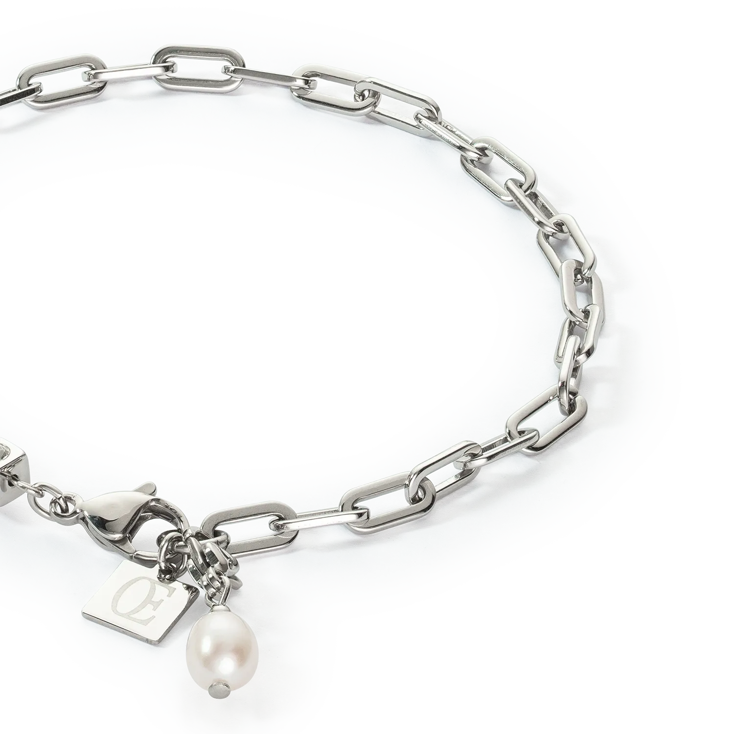 Modern chain bracelet with freshwater pearl charms silver