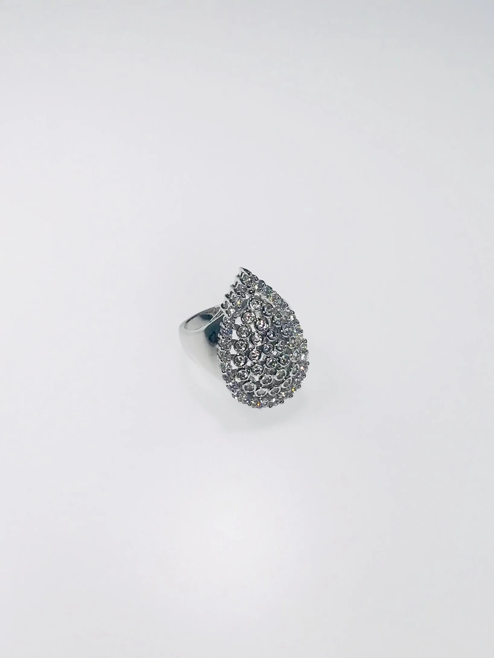 Pear Shape Ring With Rhinestone