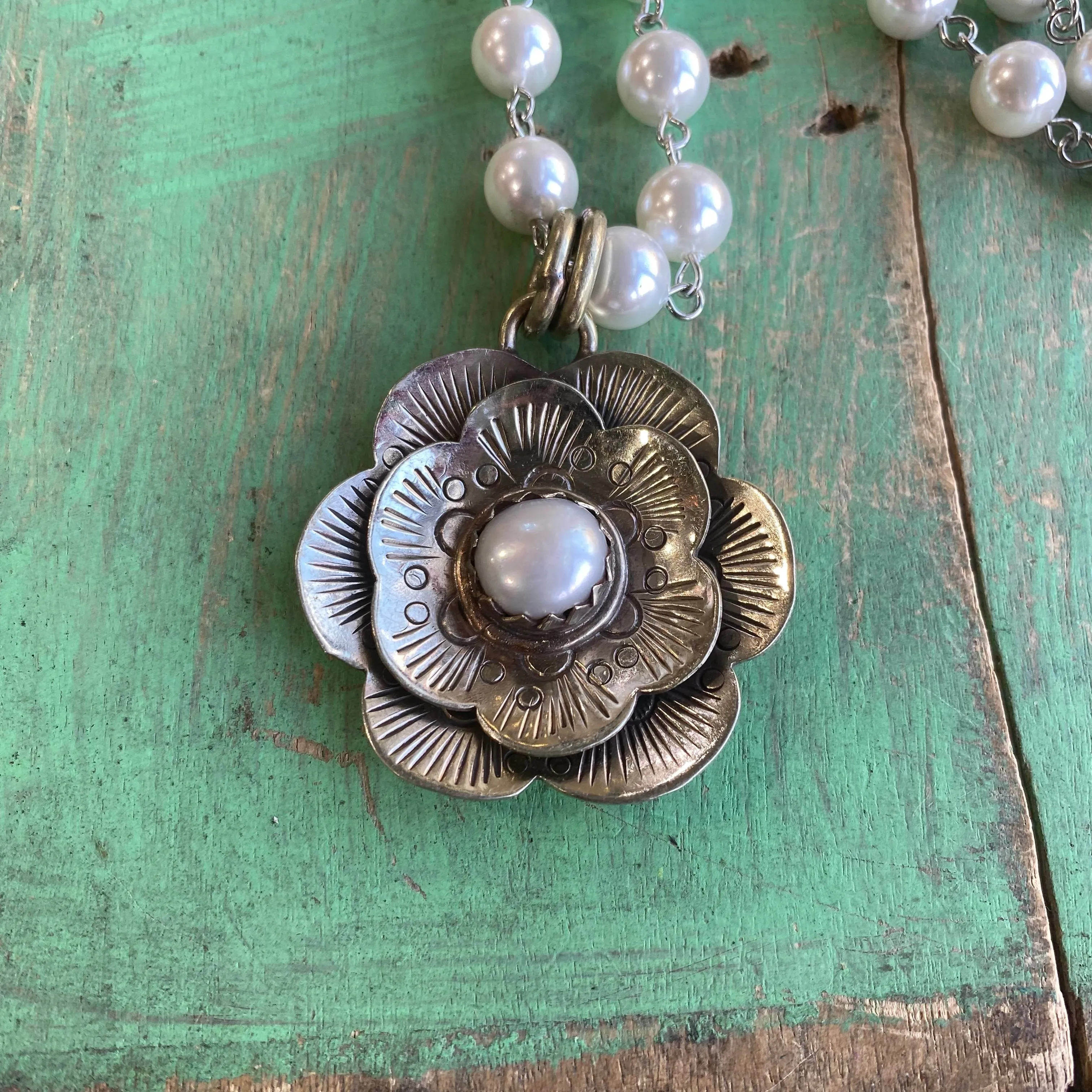 Pearls and Flowers Necklace