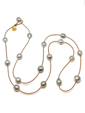 Perle by Lola Tahitian Pearls on Leather