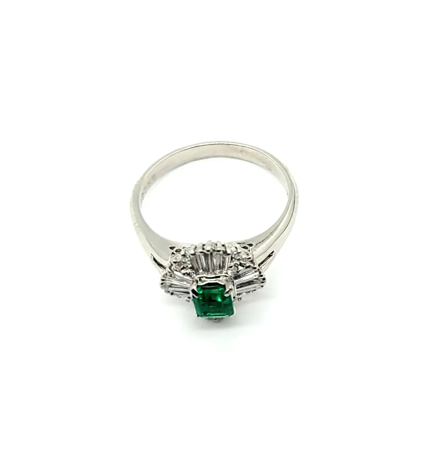 Platinum Dimond and Emerald Ballett Ring