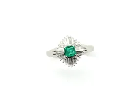 Platinum Dimond and Emerald Ballett Ring