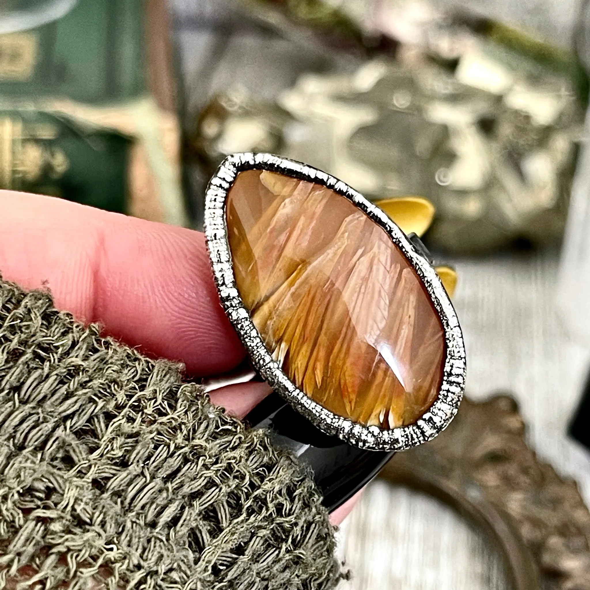 Size 8.5 Tube Agate Statement Ring Set in Fine Silver / Foxlark Collection - One of a Kind