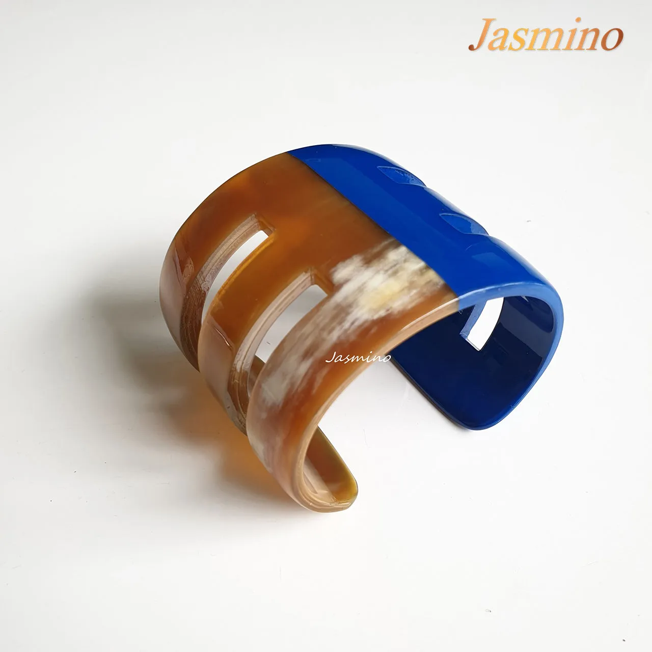 Stunning Buffalo Horn Bracelet Cuff J17647, Handmade Lacquer Product from Vietnam