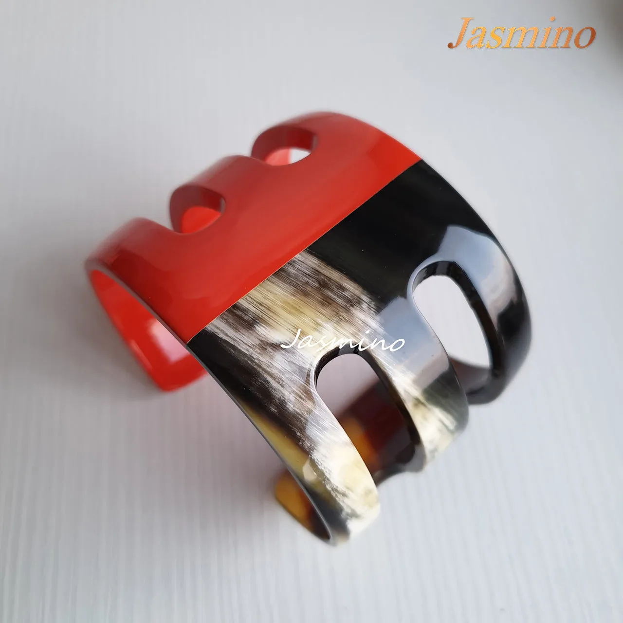 Stunning Buffalo Horn Bracelet Cuff J17647, Handmade Lacquer Product from Vietnam