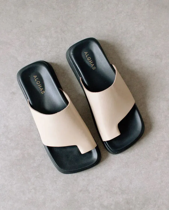 TOE RING FLOP SANDAL