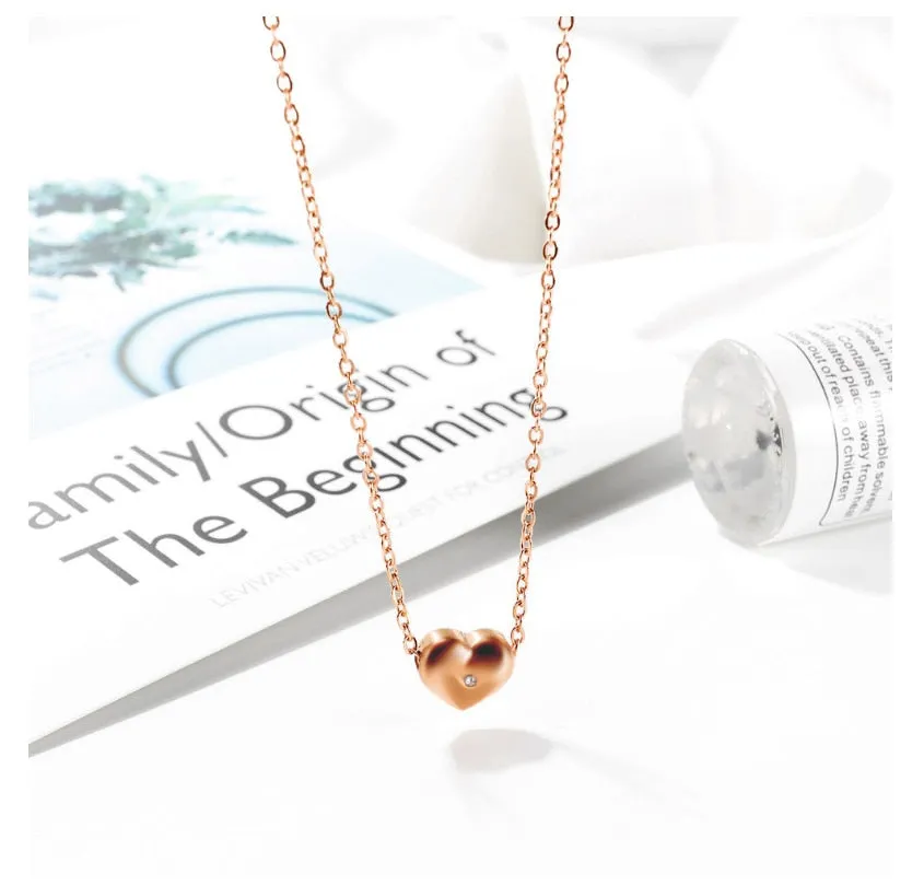 VenusFox Minimalist Smooth Romantic Heart Necklaces for Women Chain Stainless Steel Fashion Choker Pendant Jewelry Gift