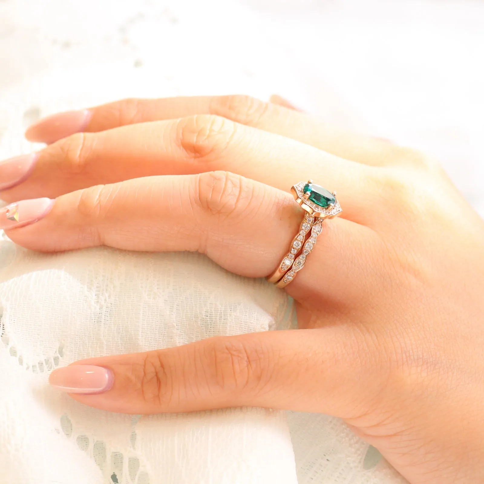 Vintage Floral Oval Ring Bridal Set w/ Emerald and Diamond in Scalloped Diamond Band