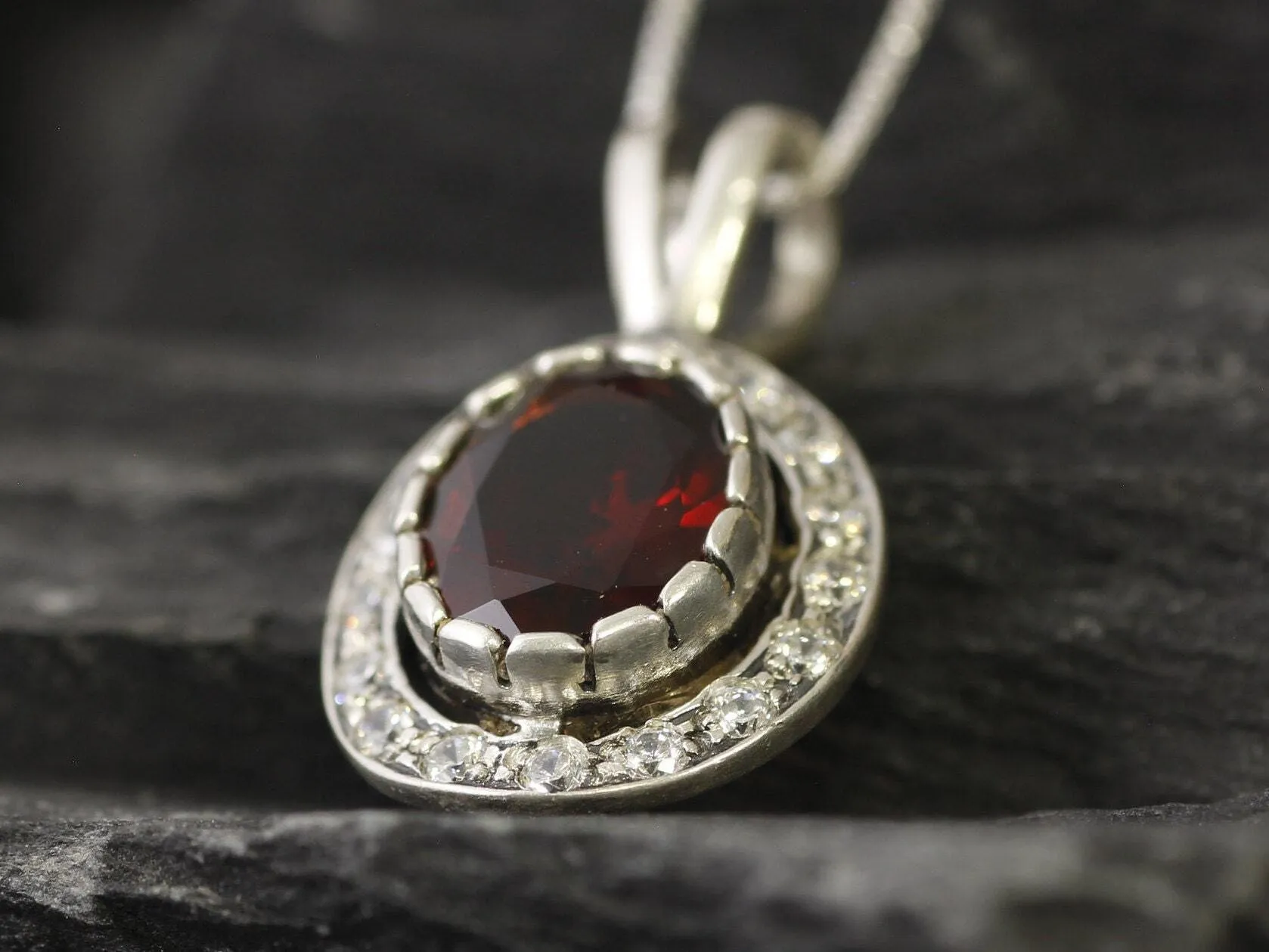 Vintage Garnet Pendant - Natural Garnet Necklace - Red Oval Necklace