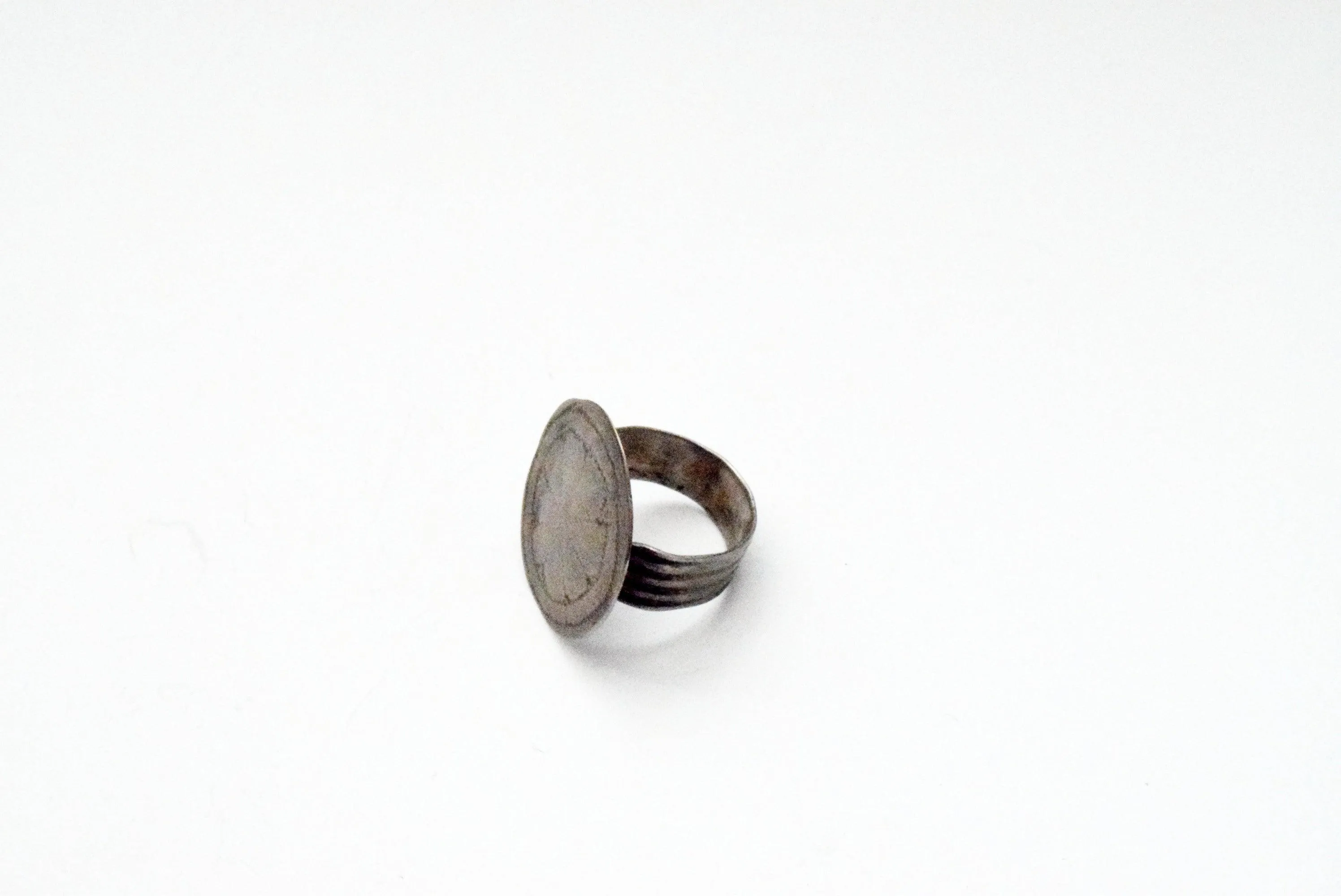 Vintage Round Silver Moroccan Ring