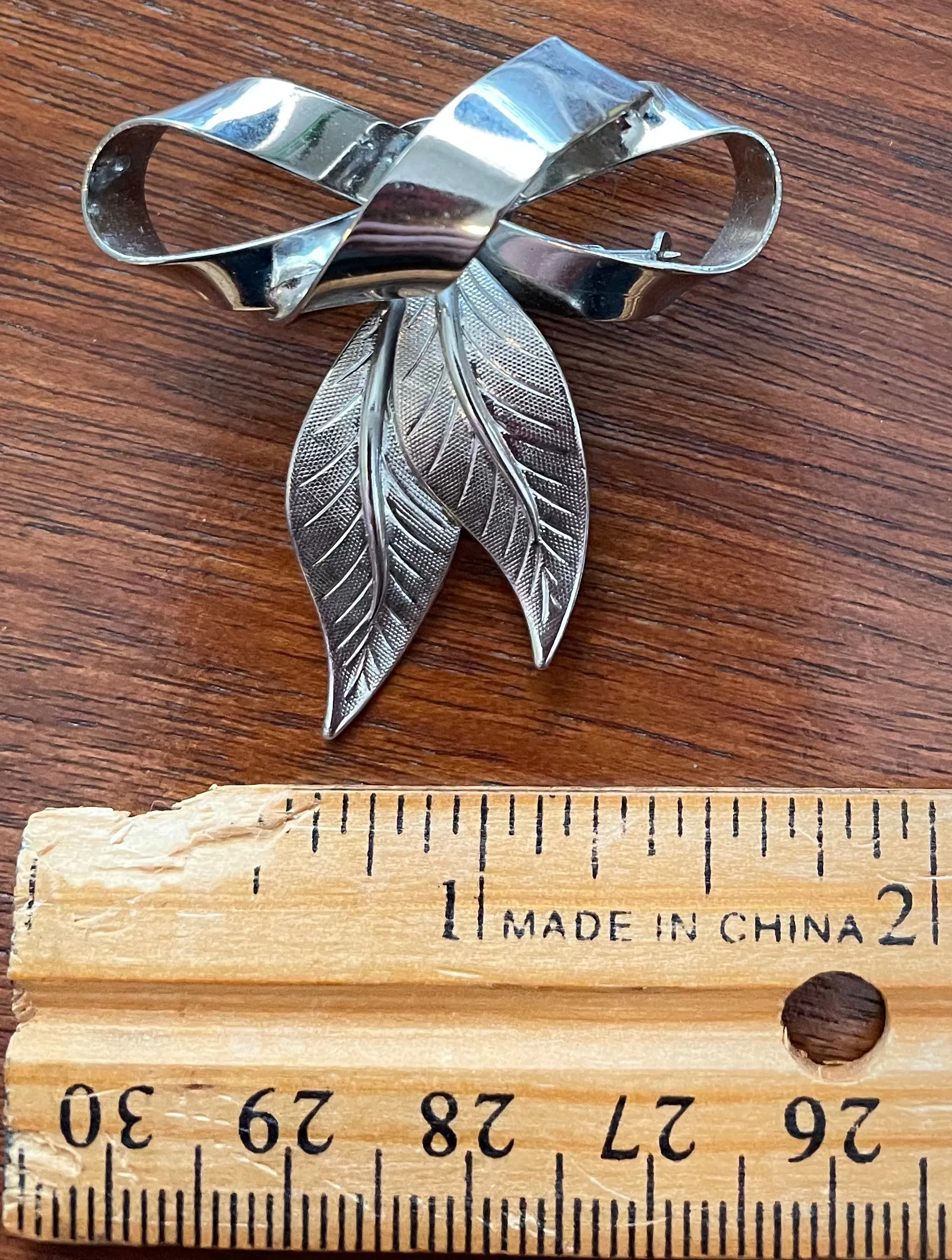 Vintage Silvertone Metal Bow Leaf Brooch Pin