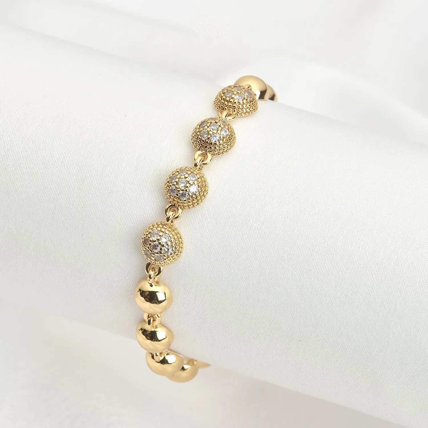 Zee.say Jewellers - BRACELET-0069 - Golden