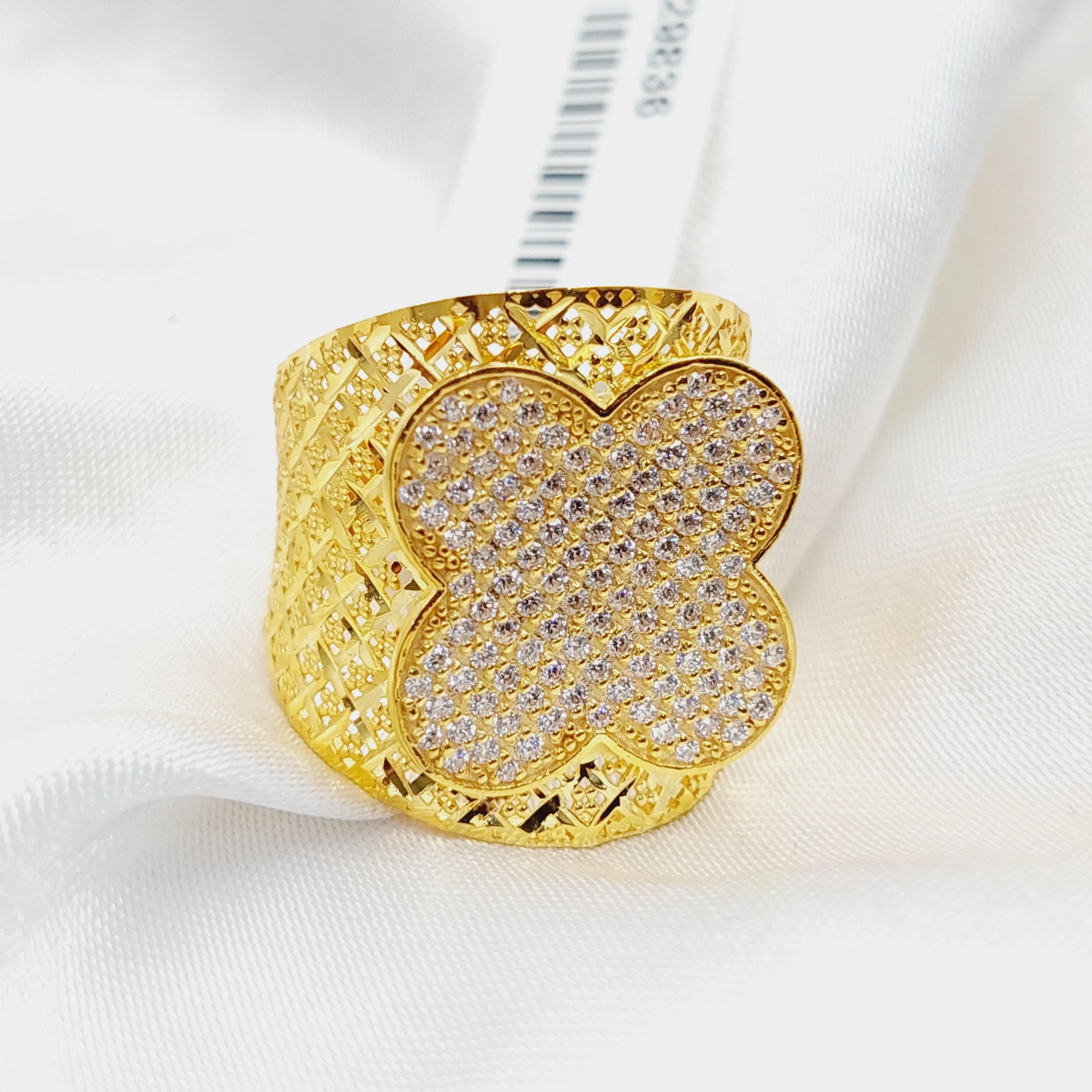 Zircon Studded Clover Ring